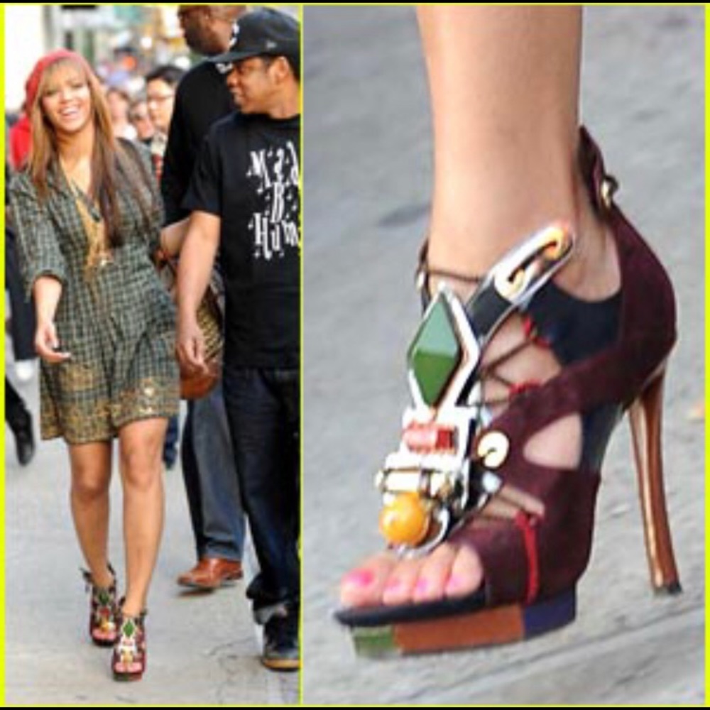 $3000 Iconic Louis Vuitton Spicy Sandals 41